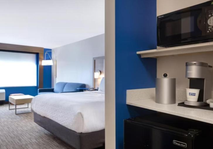 Holiday Inn Express & Suites - Detroit - Dearborn By Ihg Zewnętrze zdjęcie