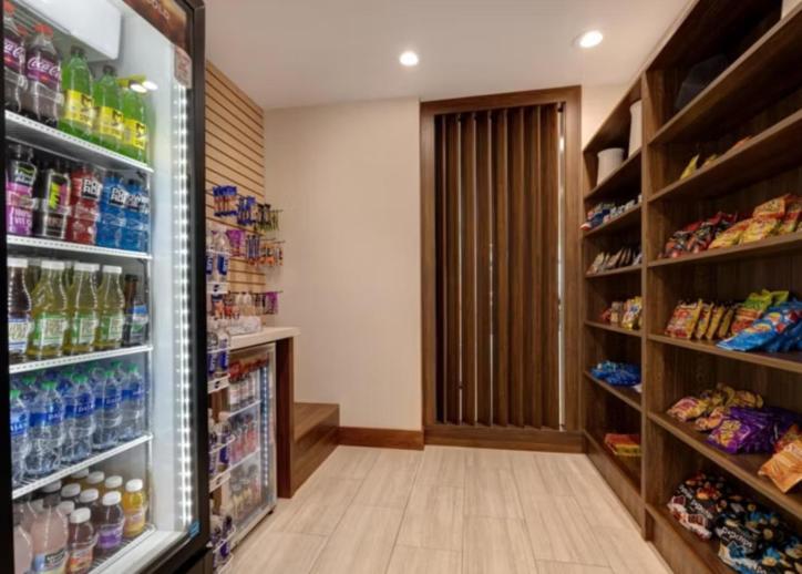 Holiday Inn Express & Suites - Detroit - Dearborn By Ihg Zewnętrze zdjęcie